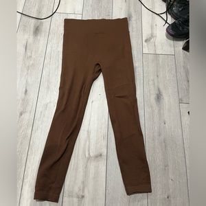 Maurice’s brown ribbed leggings. XL.